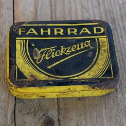 Flickzeug Blechdose orig. 50 er Jahre, 83 x 58 x 24 mm, ohne Inhalt 