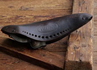 Sattel WITTKOP, für Renn-bzw. Sportrad, Leder, braun, Gestell verzinkt, original 50er Jahre, gebr. 