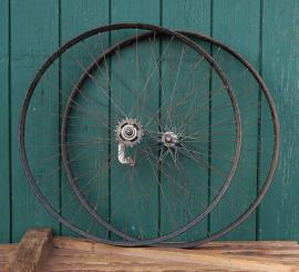 Laufradsatz 28 Zoll (622), für Drahtbereifung, 1951, Naben: UNION / F&S Torpedo verchromt, gebr. 