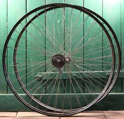 Laufradsatz 28 x 1,75 (622) für Drahtbereifung, um 1960, passend für NSU, gebr. 