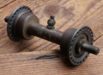 Nabe Vorderrad, F&S, original 10er/20er Jahre, vernickelt, 48 Loch, NOS 