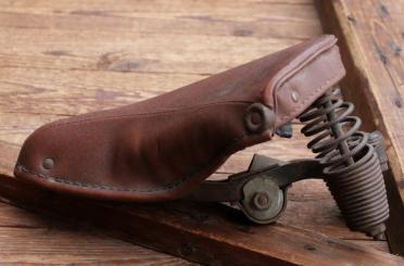 Sattel, Damen, Kunstleder, braun, Rosshaar-Polster, original 1930er / 50er Jahre, gebr. 