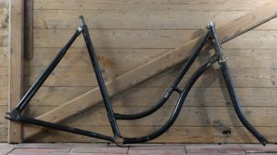 Fahrradrahmen Möve, Damenausführung, 28 Zoll, DDR 1950er J. 