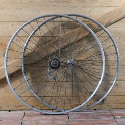 Laufradsatz, 26 Zoll (571), 1920er/30er J., Wulstfelgen aus Alu, Naben F&S verchromt, gebr. 