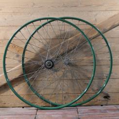 Laufradsatz, 26 Zoll (571), 1920er/30er J., für Wulstbereifung, grün, Linien gold/weiß, Naben F&S verchromt, restauriert 