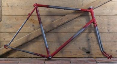 Fahrradrahmen BAUER für Sportrad, Herren, 28 Zoll, Stahl, 60er J., Neulackierung sibergrau/rot, gebr. 
