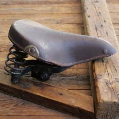 Sattel OLYMPIA, Herren, Kunstleder, rotbraun, original 1930er/40er Jahre, WW2,  gebr. 