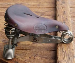 Sattel Herren, LEPPER Primus, Leder rotbraun, Gestell verzinkt, 1980er J., gebr. 