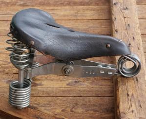 Sattel Herren, LEPPER Primus, Leder schwarz, Gestell verzinkt, 1980er J., gebr. 