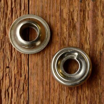 Fassung f. Glühbirne Frontscheinwerfer, D=18.0mm,  vernickelt 