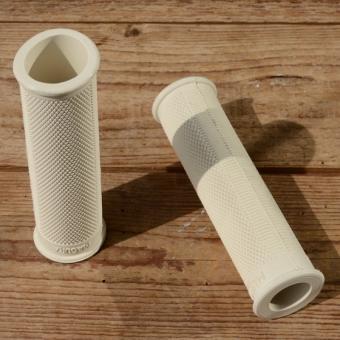 Griffbezug Motorfahrrad/Motorrad "MAGURA", Gummi cremeweiß, L=122 mm , passend für Gasgriffe 26-28 mm 