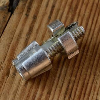 Stellschraube M7, L=28/17mm, D_innen=6/2.5mm, Aluminium, geschlitzt 