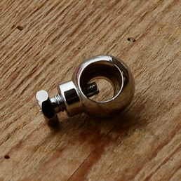 Bremskloben, verchromt, zur Klemmung der Bremsstange im Bremsunterteil, Durchmesser Bohrung = 10,2/6,9 mm    