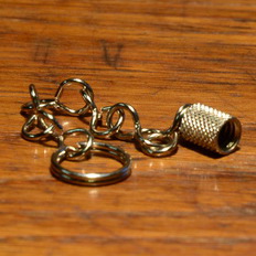 Ventilkappe mit Kettchen, für Dunlopventil (DV), Messing vernickelt 