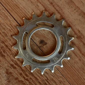 Ritzel 1/2 x 1/8 Schraubausführung, "Z=18", glanzverzinkt 