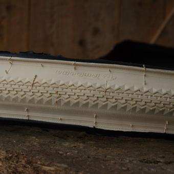 Wulstreifen Fahrrad  "RUBENA", 28" x 1 1/2 cremefarben 