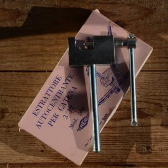 Kettenentnieter, "REG" solide Werkstattausführung, für alle Fahrradketten geeignet, orig. Altbestand     