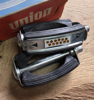 Pedale UNION mit "Pünktchen" Reflektoren, Sportausführung f. Fahrrad-und Moped,  chromatisiert, original 60er Jahre 