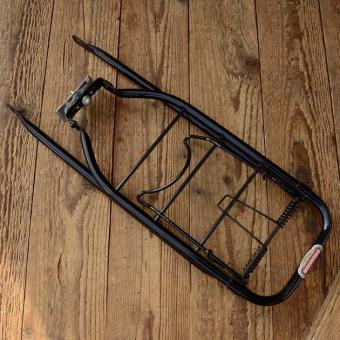 Gepäckträger, "PRIMATOR", schwarz, pass. f. 26er u. 28er Tourenräder, orig Altbestand 
