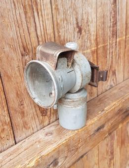 Karbidlaterne "MEWA" , DDR 50er Jahre, ab Werk grau lackiert, unrestaurierter Originalzustand  