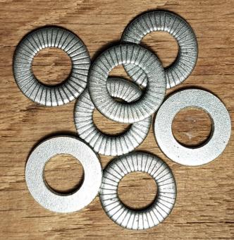 Unterlegscheibe für Nabe mit max. 10,5 mm Achse, einseitig geriffelt für besseren Halt, verzinkt, D: 20 / 10,5 mm, 1 Stück    