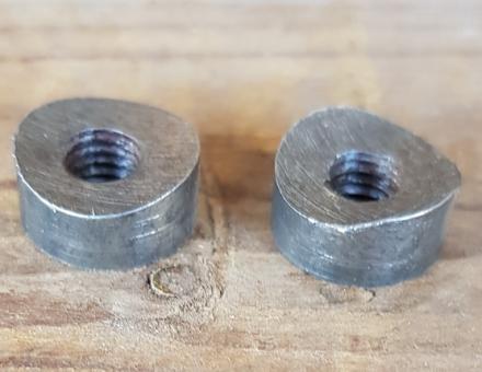 Trinkfllaschenhalter-Gewindestutzen zum einlöten, M5, orig. alte Neuware, Paar 