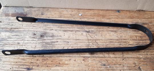 Strebe  20 x 2.00", Blechstrebe, schwarz, für Anhänger etc.,  Achsbefestigung, B=65mm, L=280mm 