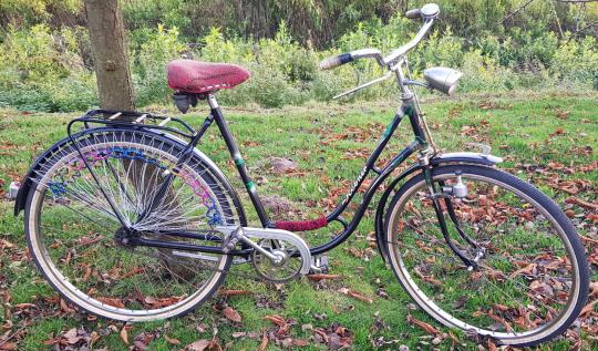 Damenfahrrad "Hübner" Itzehoe, 28 Zoll, Bj. 60er Jahre, RNr. 531XXX RH: 55cm, bequemer Alltagsklassiker /Omarad 