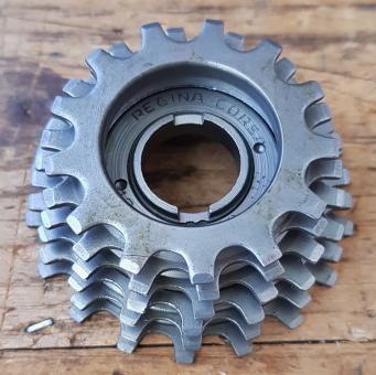 Freilaufkranz " REGINA Corsa" Italy,  6-fach, Standardgewinde 1.375" x 24 tpi, orig. Altbestand, 13-14-15-16-17-18, NOS 1980   