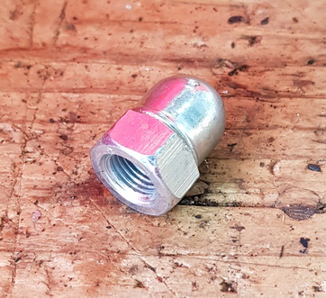 Hutmutter 9 x 1 mm, verzinkt, für Nabenachse Fahrrad,  Länge 22mm, NOS 