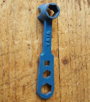 Vielfachschlüssel f. Werkstatt u. Bordwerkzeug, Achsmutter und Flügelmutter - Kopf, orig. 50er Jahre Bestand ! 