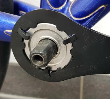 Tretlager Werkzeug,  z. ausdrehen von 6 Kerben Patronen Innenlagern, u.a.  Campagnolo und FAG  