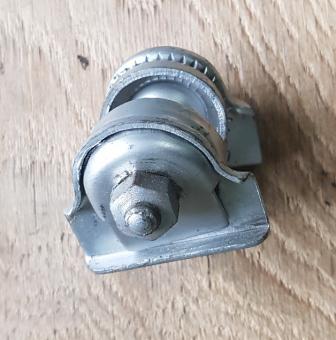 Sattelkloben für 14mm Schiene, orig. 30-60er Jahre, silbern lackiert mit etwas Lagerpatina, orig. Altbestand ! 