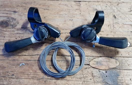 Schalthebel Satz "SUNTOUR", Index Daumenschalter MTB, Tourer etc. 6-fach, orig. 80er Jahre,  NOS, incl. Zügen 