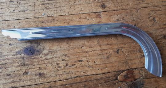 Kettenschutz f. Kinderfahrrad, Aluminium,  alte Ausführung, L=29cm, ohne Bandage, NOS 