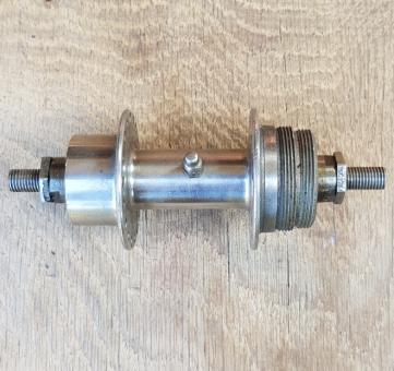 Nabe Hinterrad Fahrrad, ungemarkt, rare, schmale Ausführung (98 mm) ! 36 Loch, vernickelt, alte Neuware, leichte Patina 