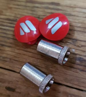 Abdeckkappen rot, plus Gegenhalter f. Bremszüge,  orig. Set f. MODOLO Bremsen ,  80er Jahre,  NOS,orig. alte Neuware.   