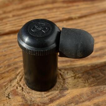 Zündkerzenstecker "SACHS", schwarz, alte Ausführung, nicht entstört, geschraubter Messingeinsatz 