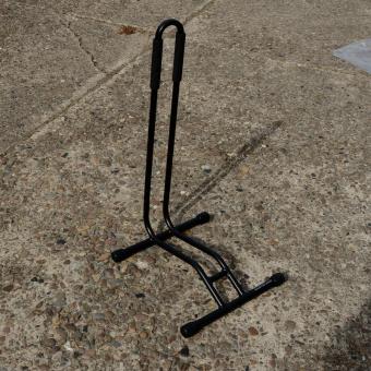 Ausstellungs Ständer, "EASYSTAND", Aluminium schwarz, Höhe 75cm, Breite 38cm, sehr standfest! 