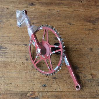 Tretlager Glockenausführung "Universal" 50er Jahre, Achslänge 135 mm, Kurbellänge 172 mm 