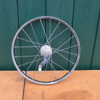 Laufrad hinten 18 Zoll, 18 x 1,75 von "Ruhrwerk", Nabe "Favorit" Ventilbohrung 8,5 mm 