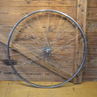 Laufrad vorn 28 x 1 ¼ Felge "Schürmann", mit Patina, 36-Loch Bohrung, Hochflanschnabe 