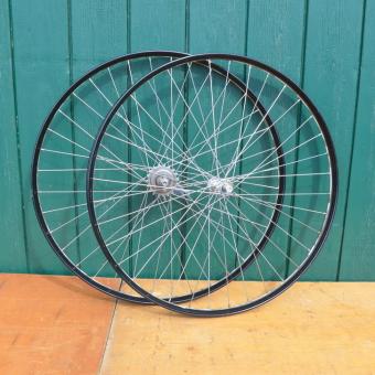 Laufradsatz 28 x 1,75 schwarz, Linierung geflammt gold, Breite 37 mm, 