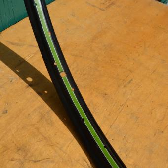 Felge 28 x 1,75 für Drahtbereifung, 36-loch, Breite 38 mm, NOS, grün/weiß, 