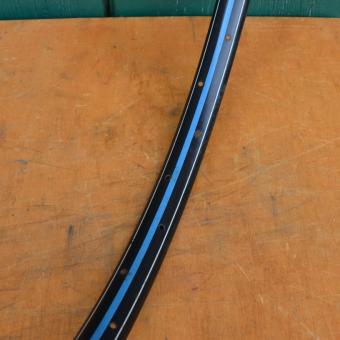 Wulstfelge 26 x 1 ½, 36-loch, Breite 33 mm, Linierung blau/weiß 