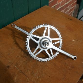 Tretlager Glockenausführung für 40x70 mm Tretlagergehäuse. 60/70er Jahre.  