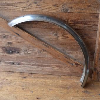 Moped-Schutzblech 17 Zoll vorn, roh, Weite unten ca. 625 mm, Breite ca. 75 mm 