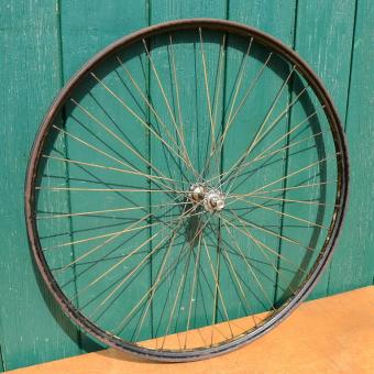 Laufrad vorn "Miele" 28 x 1,75, Speichen patiniert, Felgenbreite 37 mm 