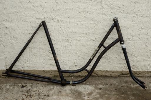 Fahrradrahmen "WITTEKIND",  Damenausf., 28 Zoll,  RH=55cm, orig. 50er J., incl. Gabell ohne Tretlager 