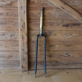 Gabel 26 Zoll Opel, orig. 30er Jahre unrestauriert, Schaftlänge 235 mm, Weite oben 57 mm, Zustand siehe Bilder 